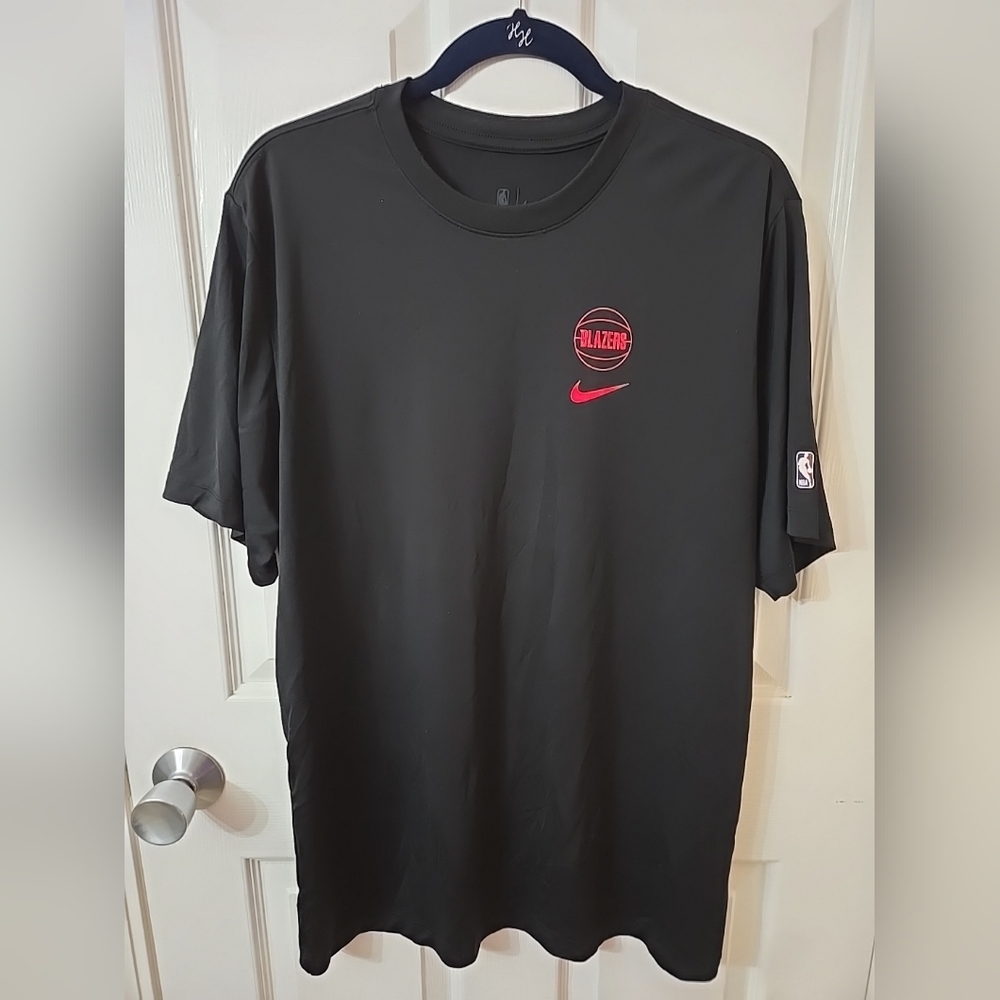 Nike Men's Black NBA Portland Trail Blazers T-Shirt - Size L